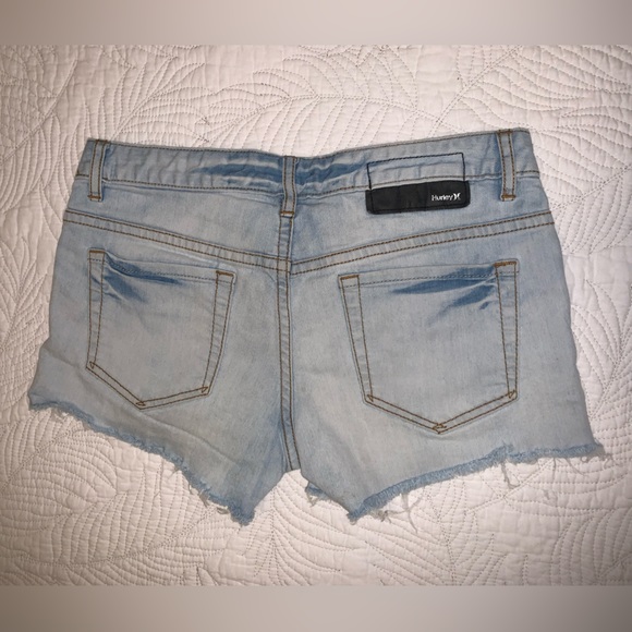 Juniors Hurley Jeans 81 Skinny Denim Boho Cut Off Light Wash Shorts 25 - Picture 2 of 3